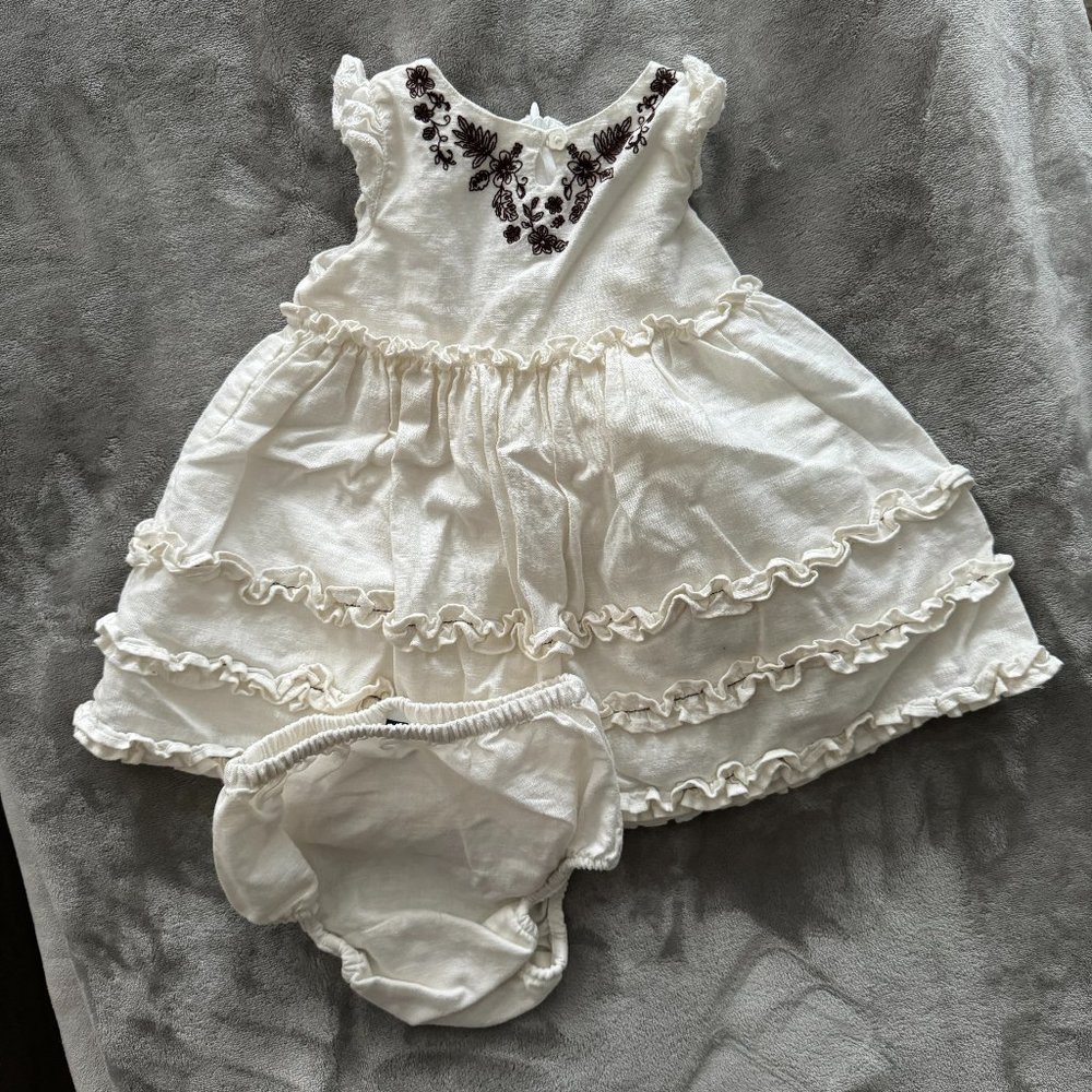 EUC White Ruffle Sleeveless Dress with Brown Floral Accent & Bloomers Sz 0-3 mos
